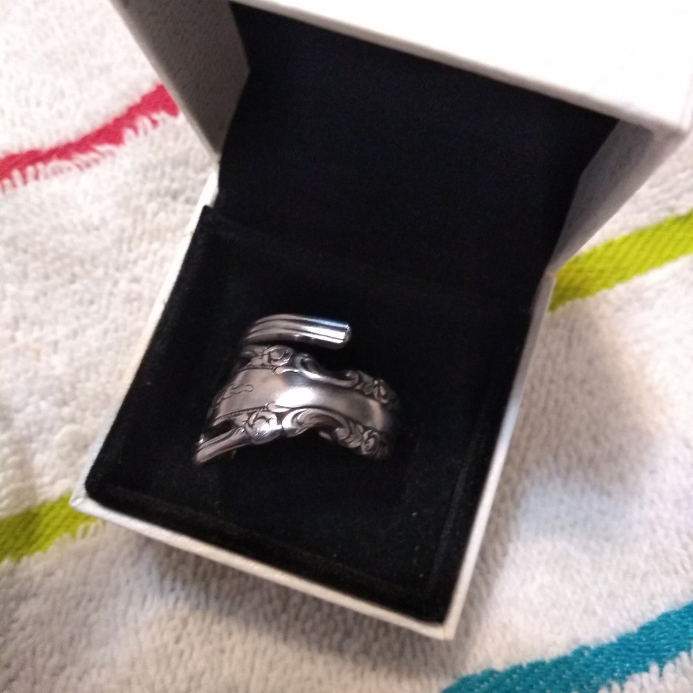 Handmade spoon ring - Picture 4 of 4